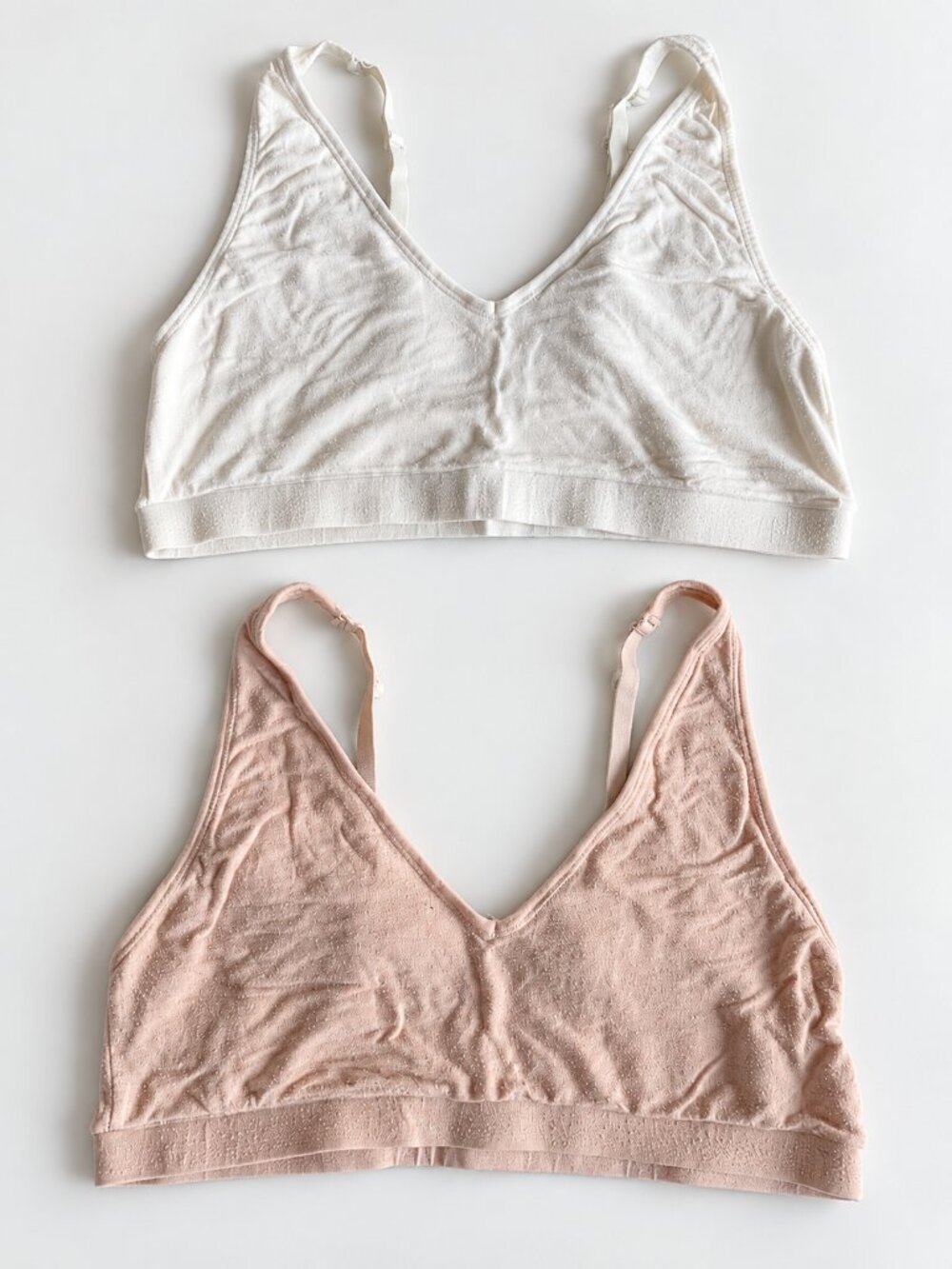 Set of 2 Wireless V-Neck Bralettes Large White Blush Adjustable Straps